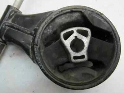 Aislador de montaje de motor CRUZE 2011 2016 A/T transmisión lateral trasero OEM 1,8 L Foto 1 de 4