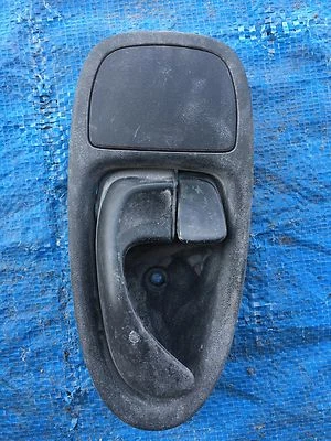 SATURN SL1 96 97 98 99 Left Driver Inside Inner INTERIOR DOOR HANDLE w/ Switch - Image 1 of 3