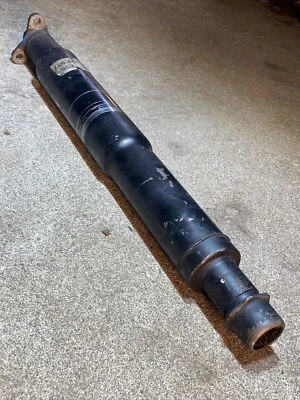 BMW E36 325i 323i Getrag Manual Intercambio Eje de Transmisión Manual 5 Velocidades Delantero Medio Usado Foto 1 de 4