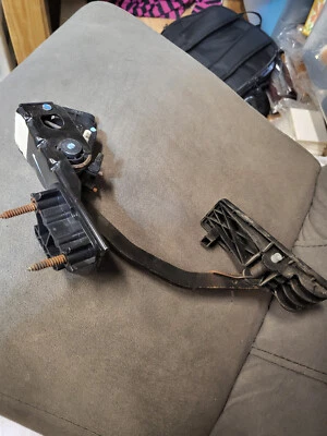 2004 05 06 07 2008 Pontiac Grand Prix Accelerator Pedal GM Parts 25830024 Foto 1 de 4