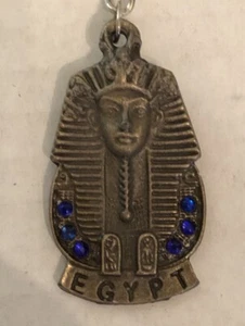Vintage Egypt Key Chain With Faux Blue Stones. - Imagen 1 de 4