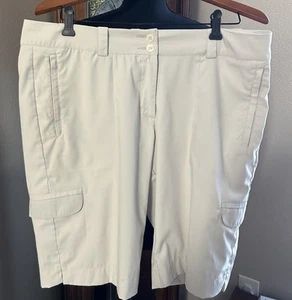 Nike Golf Tour Performance Dri-Fit Shorts elfenbeinfarben Damengröße 12 - Bild 1 von 20