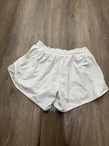 Lululemon Hotty Hot Talla 6 Blanco 4 Pulgadas - Imagen 1 de 6