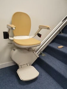 Used stairlift - Picture 1 of 3