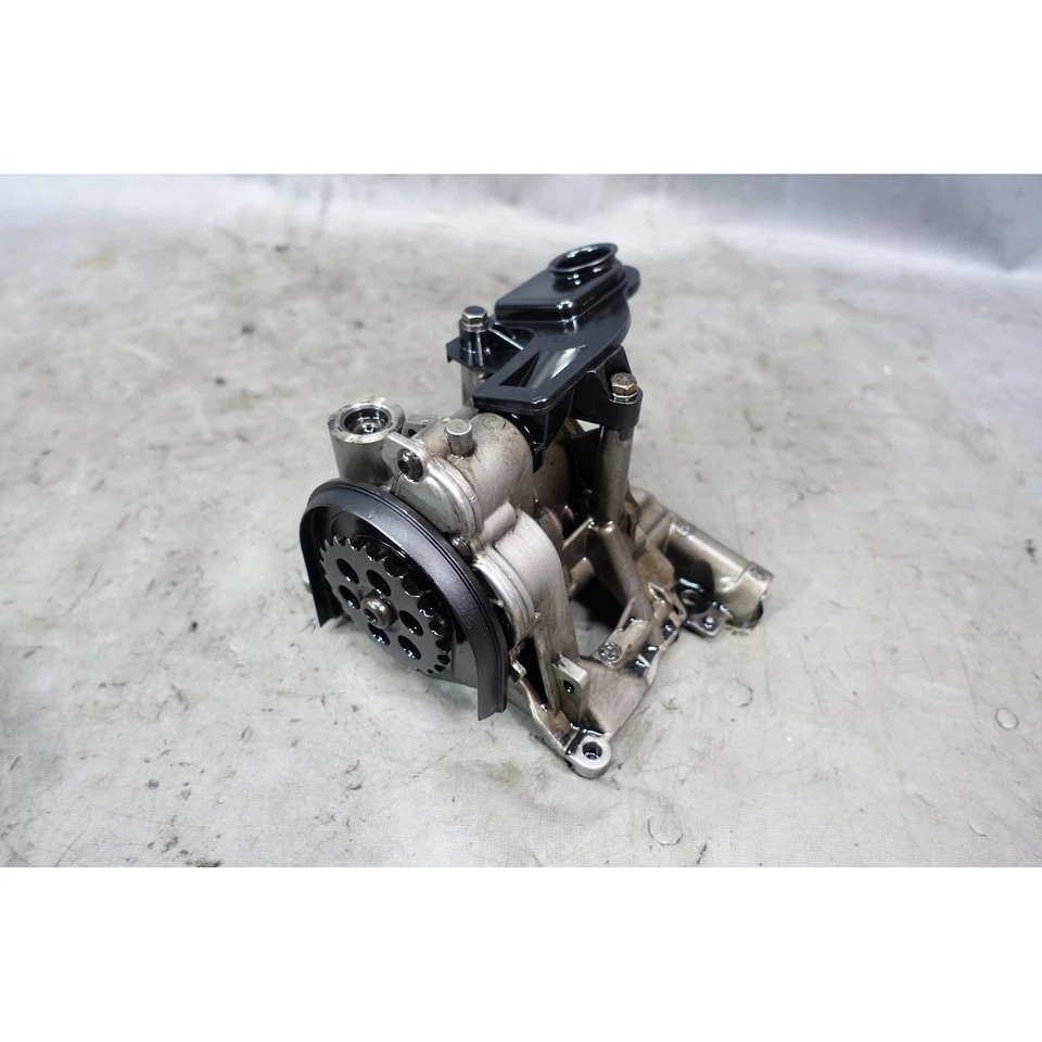 BMW F10 535d X5 35d N57 2014-2018 bomba de vacío de aceite de motor diésel de 6 cilindros OEM Foto 1 de 4