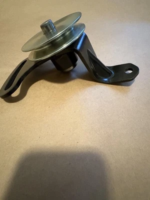 Chevrolet Corvette 1963 polea IDLER 340 HP sin aire acondicionado con soporte Foto 1 de 2