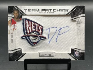 2010-11 Rookies & Stars Derrick Favors Rookie Team Patch Auto /458 RPA RC - Picture 1 of 2
