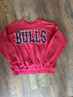 芝加哥公牛队复古运动衫男式 L 红色圆领篮球 NBA 仿旧 — 第 1/4 张图片