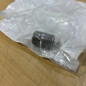 Mack 1676554 Coolant Filter Nipple (6253) - Bild 1 von 2