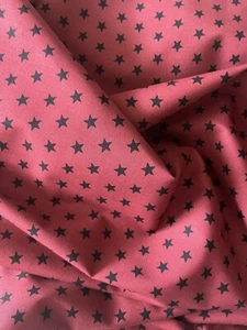 Burgundy red & Black Stars Cotton Dress Fabric 150 cms Wide 2 metre REMNANT - Picture 1 of 6