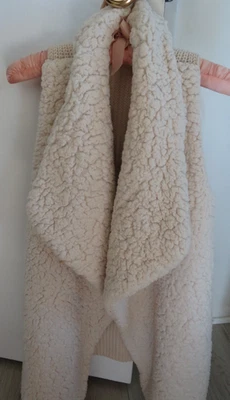 SOFT SURROUNDINGS SZ.M CABLE KNIT AND FAUX SHEARLING FUR VEST - Image 1 of 4