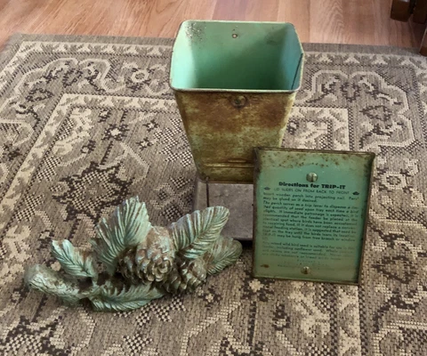 Unique Vintage ‘TRIP-IT’ Bird Feeder & Door Stop•EVC! Cover