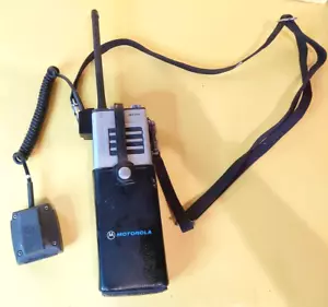 π₯ MOTOROLA (MX340) XH43SSU1140AN HANDIE TALKIE FM RADIO+CASE+ANTENNA+MICROPHONE - Picture 1 of 14