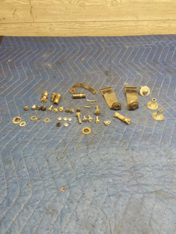 1992 92 88-97 Suzuki Katana GSX750 GSX 750 Misc. Hardware Lot Bolts Bolt Bracket - Image 1 of 4