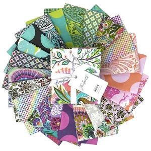 Tula Pink Roar! 21 Fat Quarters , Assorted, FB4FQTP.ROAR - Picture 1 of 3