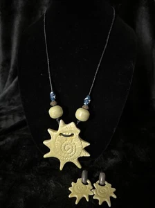 Ceramic Handmade Shell Necklace And Earrings  - Picture 1 of 5