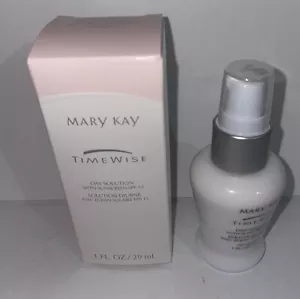 Solución de día Mary Kay TimeWise seca a grasa FPS 15 descontinuada caducada 1 oz. - Imagen 1 de 7