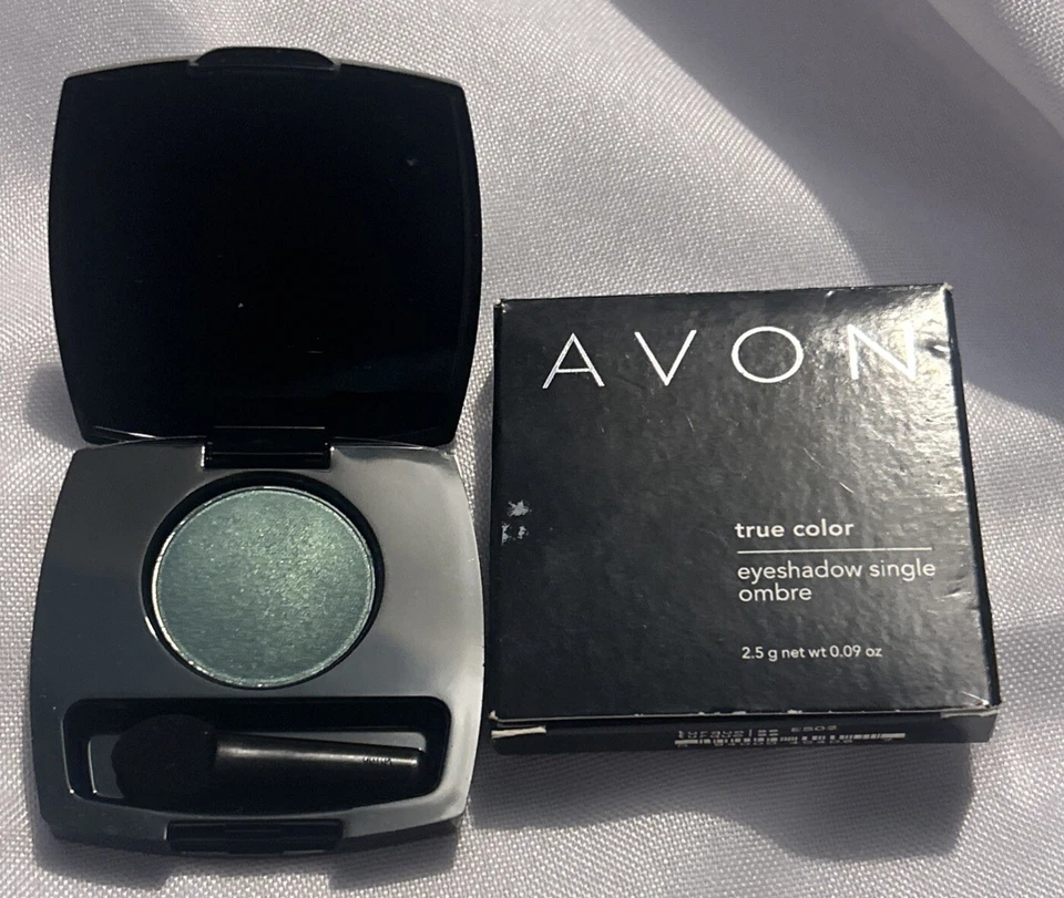 Avon True Color Eyeshadow Single, Turquoise, 09 oz- New - Image 1 of 1