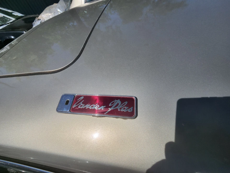 1995 1996 1997 1998 1999 2000 01 02 2003 JAGUAR VANDEN PLAS TRUNK LID EMBLEM RED - Image 1 of 1