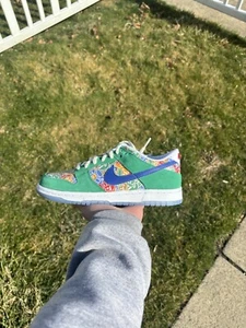 Nike Dunk Low Foam Finger - Size 6Y - Picture 1 of 3
