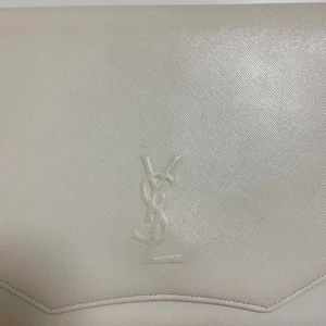 Yves Saint Laurent Vintage Clutch Bag White Beige Leather YSL Logo Second Purse - Picture 1 of 9