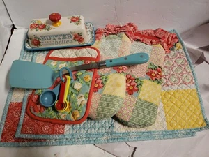 Pioneer Woman Sweet Rose Floral Butter Placemats Pot Spatula Spoons 8 Pc Lot - Picture 1 of 22