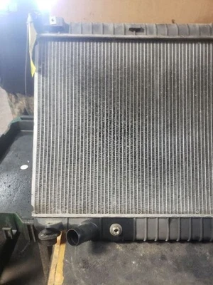 Radiator Fits 02-09 ENVOY 1149454 Foto 1 de 4