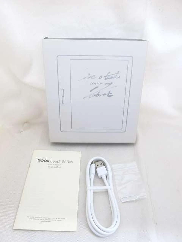 ONYX BOOX Leaf 2 White 7 inch E-Ink Flush Screen eReader Tablet Android - Image 1 of 3