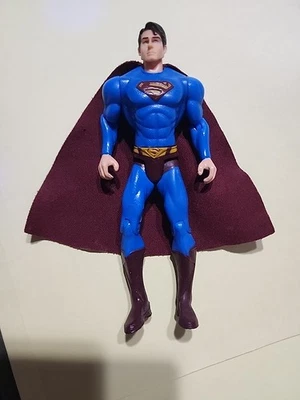 Figura de acción DC Comics Superman Returns 2006 5 1/4 en Foto 1 de 4