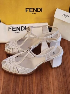 $890 NEW Authentic FENDI Womens Sandals Heels Ivory/White Leather Shoes 39.5 9.5 - Picture 1 of 6