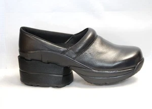Z-Coil Toffler Clog FW-K4402 Women's size 8 Black Leather with enclosed coils DS - Picture 1 of 4