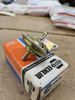 Carburador de carburador Napa Echlin estrangulador de vacío extracción 2-4702 nuevo de lote nuevo Foto 1 de 4