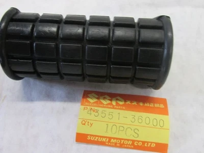 Nuevo de Lote Antiguo Suzuki OEM Reposapiés Delantero Goma 1974-1977 GT750 1972-1977 GT550 43551-36000 Foto 1 de 2