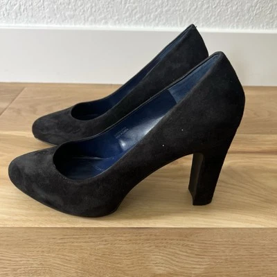 Tacones clásicos de gamuza negros Tahari Dolly talla 7M Foto 1 de 4