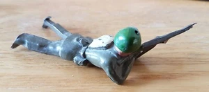 STILE BRITAINS/JOHN HILL - 2x MODELLI SOLDATI - INGINOCCHIATI/MENTITI - BUONE CONDIZIONI - Foto 1 di 9