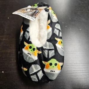 Mandalorian GROGU Baby Yoda Fuzzy Babba Slippers Shoe Size 4.5-7.5 - 2T-3T NEW - Picture 1 of 4