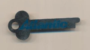 1990s Pin ~ Atlantic Pictures ~ Blue & Silver Studio Key Pin ~ Clasp - Imagen 1 de 2