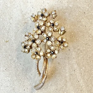 Broche de flores vintage HAR con pedrería oro cepillado floral ramo prendedor firmado - Imagen 1 de 9