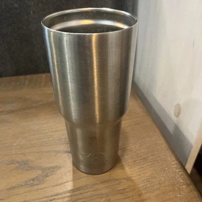 Yeti 30oz Rambler Tumbler No Lid Silver Grey Color Stainless Steel - Image 1 of 4