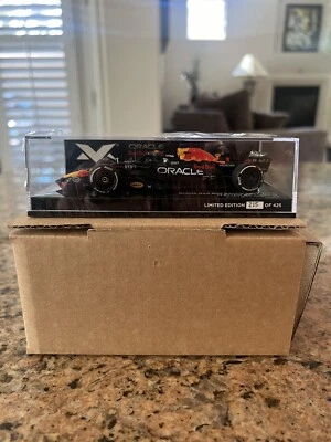 Verstappen 1:43 RB19 GP Monza 2023 Winner Donkerblauw Limited Edition - Image 1 of 4