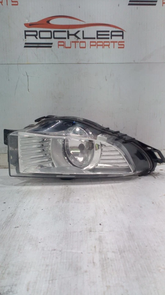 OPEL INSIGNIA IN 09/2012-12/2013 LEFT FRONT BUMPER FOGLAMP - image 1 of 2