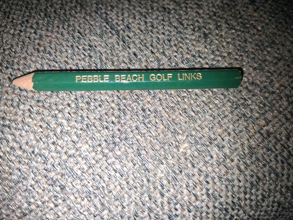 Lápiz de tarjeta de puntuación de golf de playa de guijarros vintage. Foto 1 de 1