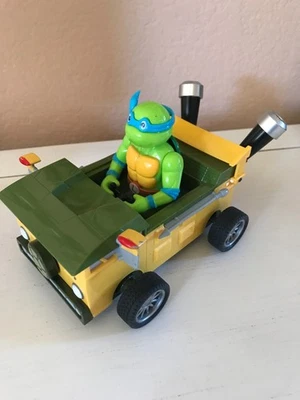 Nickelodeon Pullback Kart Racers Leonardo en vagón de fiesta Teenage Mutant Foto 1 de 4