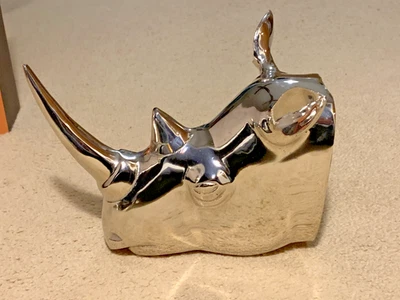 Rhinoceros Metal Head Wall Mount Art Decor 9.5 in x 8 in Foto 1 de 4