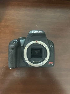 Canon EOS Rebel T1i / EOS 500D with 75-300 camera lens and 18-55 camera lens  - Picture 1 of 6