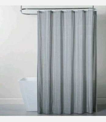 Cortina de ducha a rayas espiga, umbral gris 72x72 pulgadas rayas Foto 1 de 4