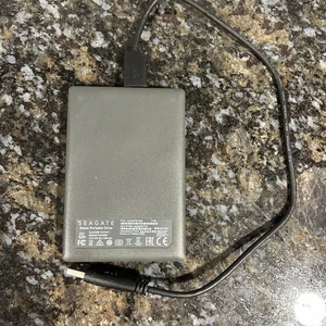 Seagate Basic Portable Drive 1TB SRD0NF1 - Picture 1 of 3