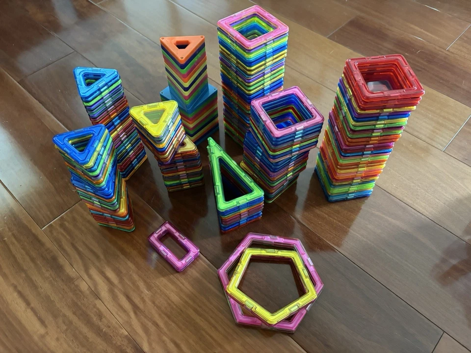 Huge Lot of 175 Pieces Magna Tiles Picasso CrazArt Triangles Squares Cars STEM - Image 1 of 1