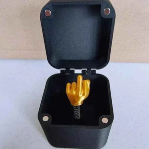 Mittelfinger in einer Box lustige Überraschungsbox Pop Up Weihnachten Neuheit Spaß Geschenke - Bild 1 von 6