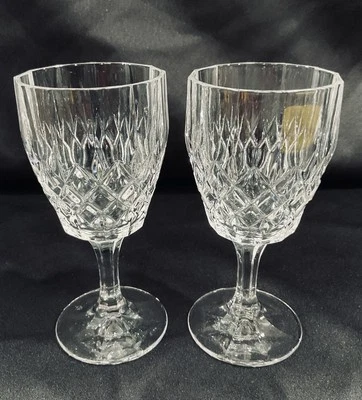 Copa de vino vintage de cristal real irlandés con patrón Megan Foto 1 de 4